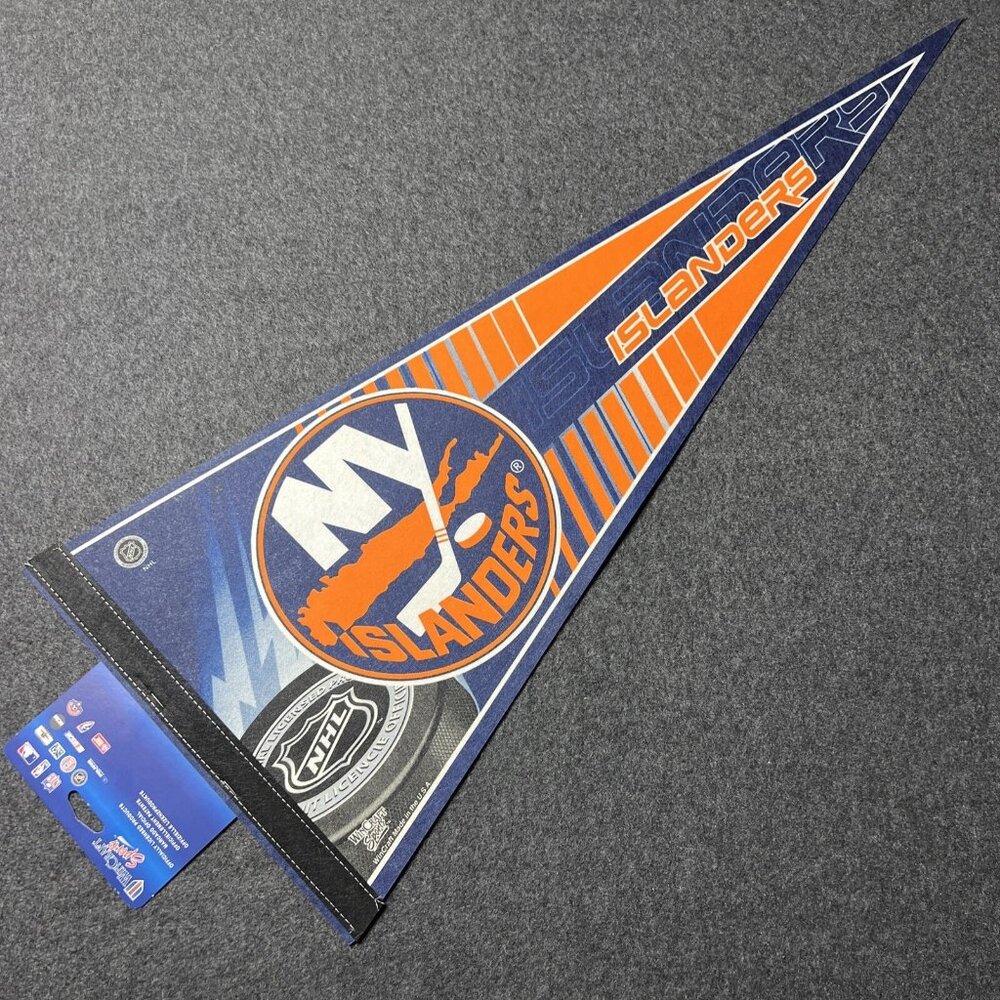 NEW YORK ISLANDERS 12X29-1/2  NHL HOCKEY VINTAGE PENNANT  Wincraft